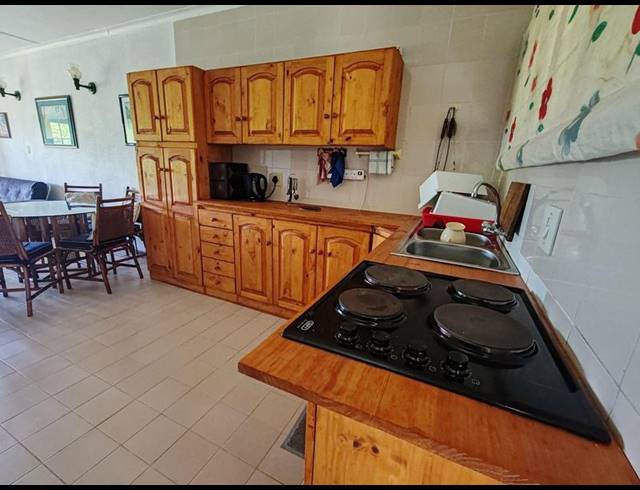 2 BEDROOM APARTMENT FOR SALE IN RENNIES BEACH